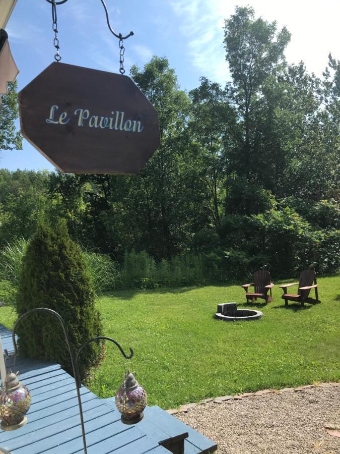 Domaine De La Baie, Les Suites Shawinigan Εξωτερικό φωτογραφία