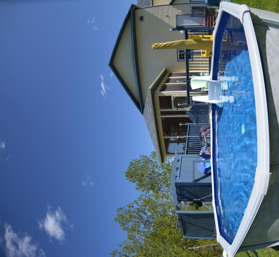 Domaine De La Baie, Les Suites Shawinigan Εξωτερικό φωτογραφία