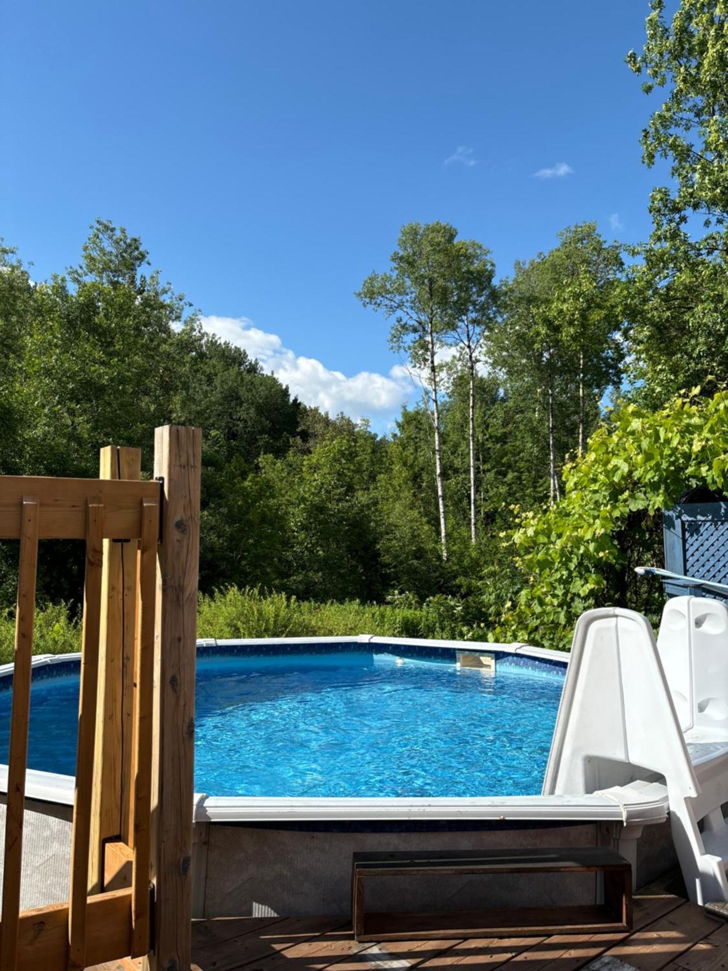 Domaine De La Baie, Les Suites Shawinigan Εξωτερικό φωτογραφία