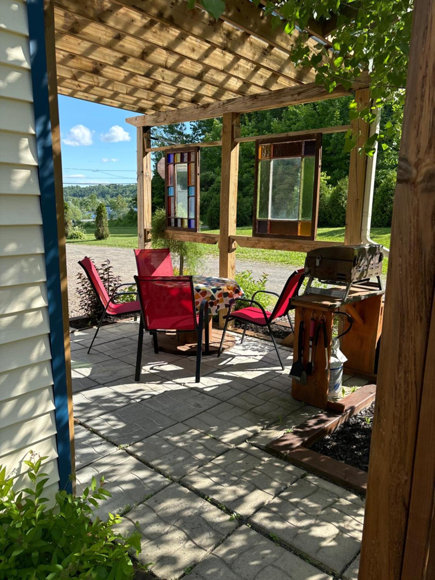 Domaine De La Baie, Les Suites Shawinigan Εξωτερικό φωτογραφία