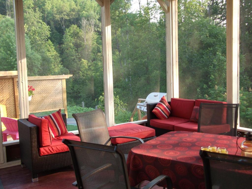 Domaine De La Baie, Les Suites Shawinigan Εξωτερικό φωτογραφία