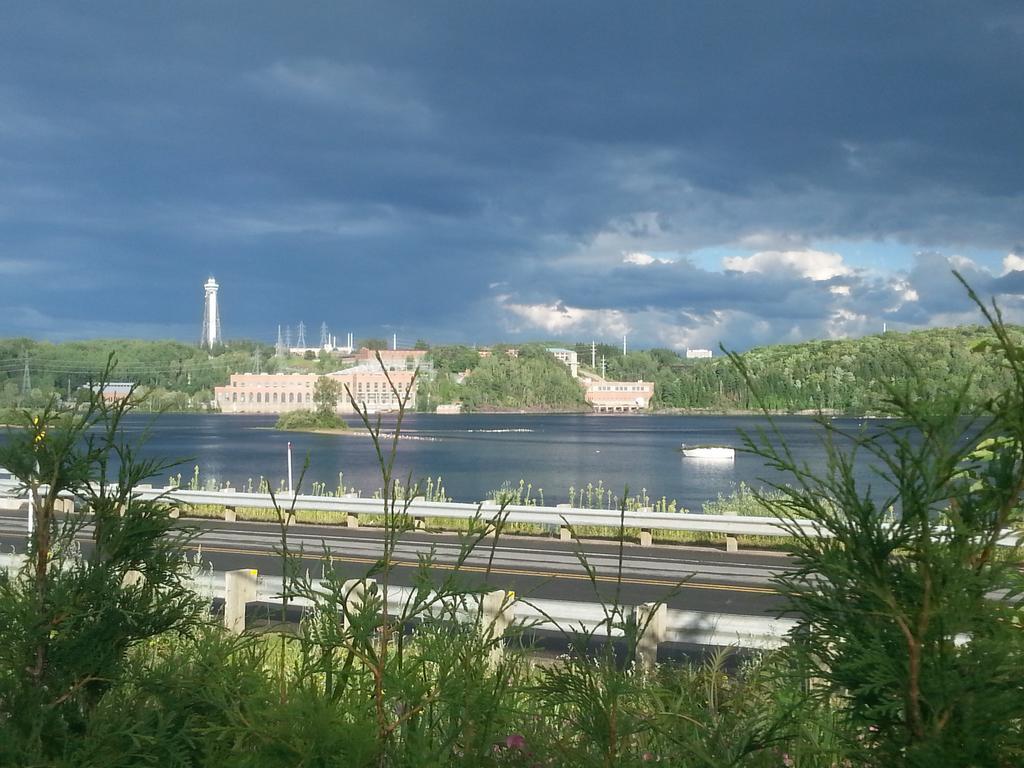 Domaine De La Baie, Les Suites Shawinigan Εξωτερικό φωτογραφία