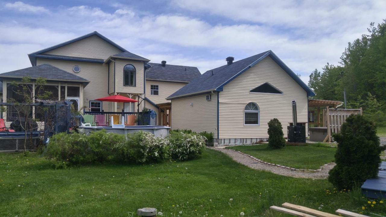 Domaine De La Baie, Les Suites Shawinigan Εξωτερικό φωτογραφία